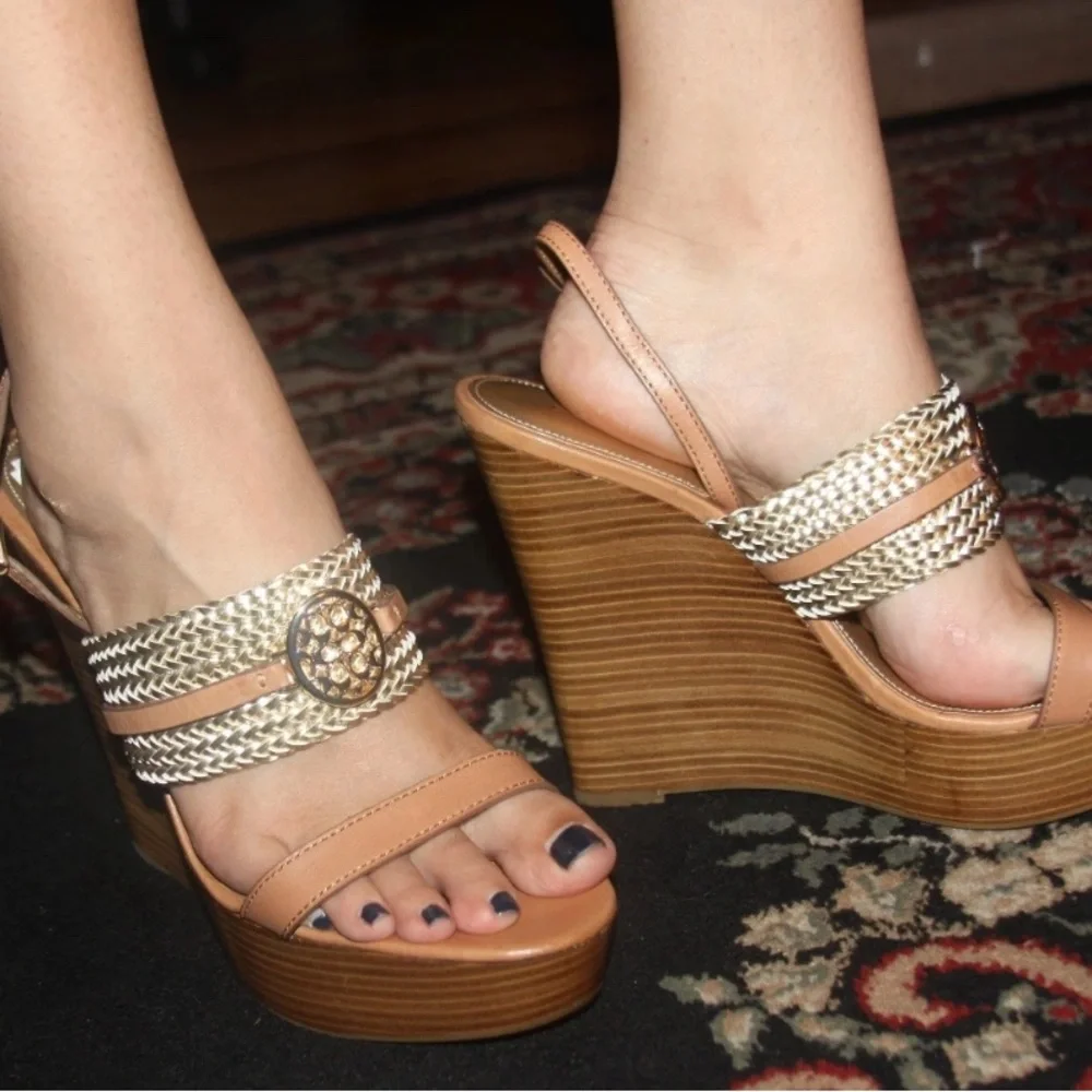 Gorgeous EUC Coach Women's Gold and Tan Wedge Sandals